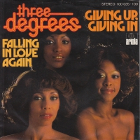 The Three Degrees - Giving up, giving in